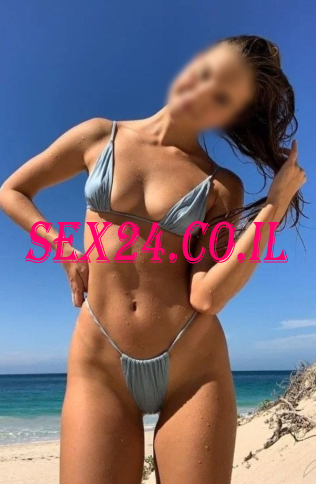 יש לו פנים יפות, בן 18, חיוך קורן